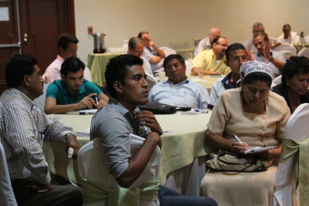 A worskshop with Salvadoran coffee producers. Photo by NCBA CLUSA