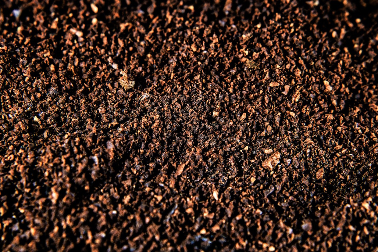 coffee grinds arabica robusta blend 100 percent