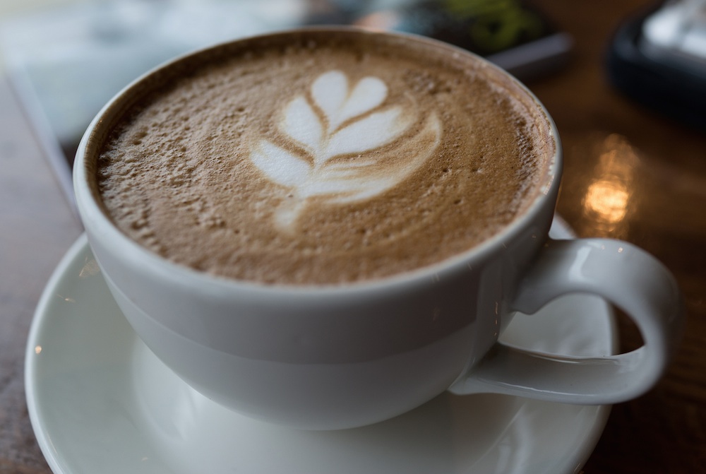 https://dailycoffeenews.com/wp-content/uploads/2014/11/latte_mug.jpg