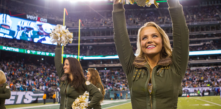 Jets Flight Crew Searches For A Few Good Cheerleaders 