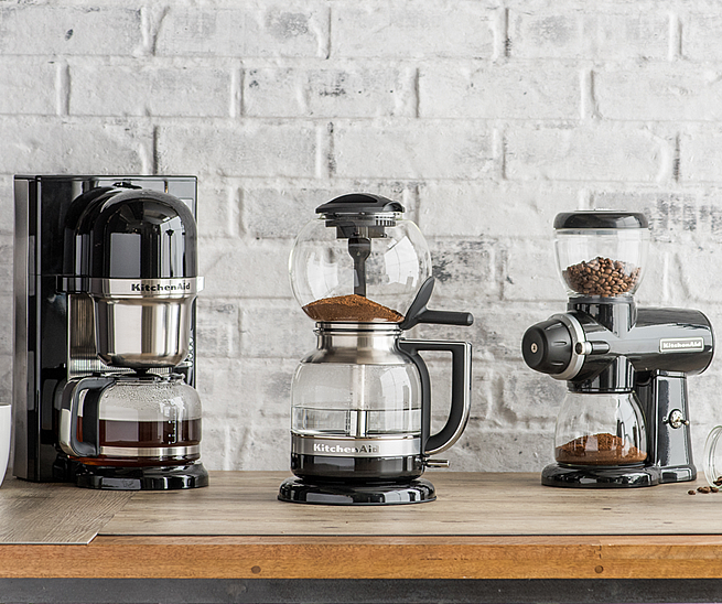 Løb skrue mini Vac to the Future: KitchenAid Unveils Automatic Siphon Coffee Brewer -  Daily Coffee News by Roast MagazineDaily Coffee News by Roast Magazine