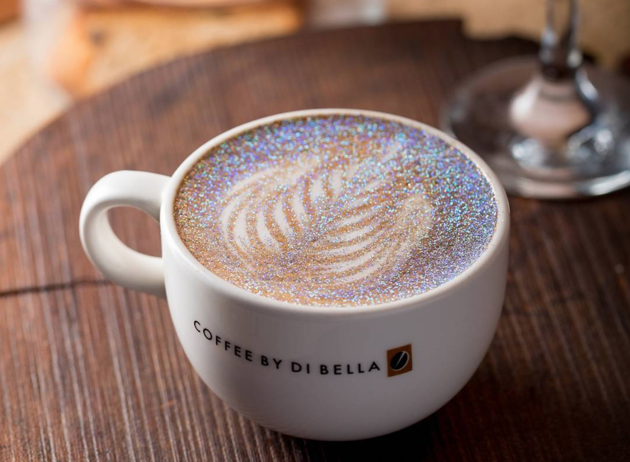 https://dailycoffeenews.com/wp-content/uploads/2018/01/glitter-coffee.jpg