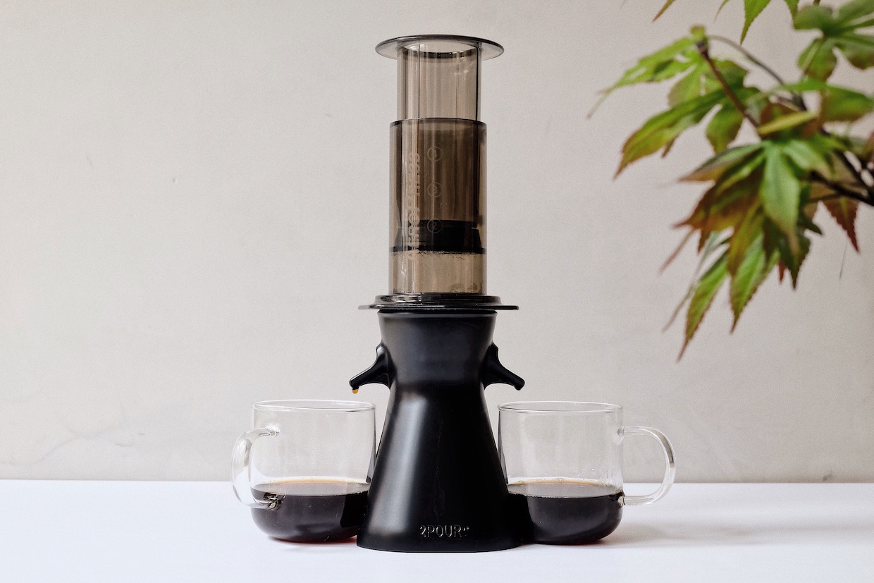 2POUR Turns Your Aeropress Coffee Maker Into A Two Cup Brewer