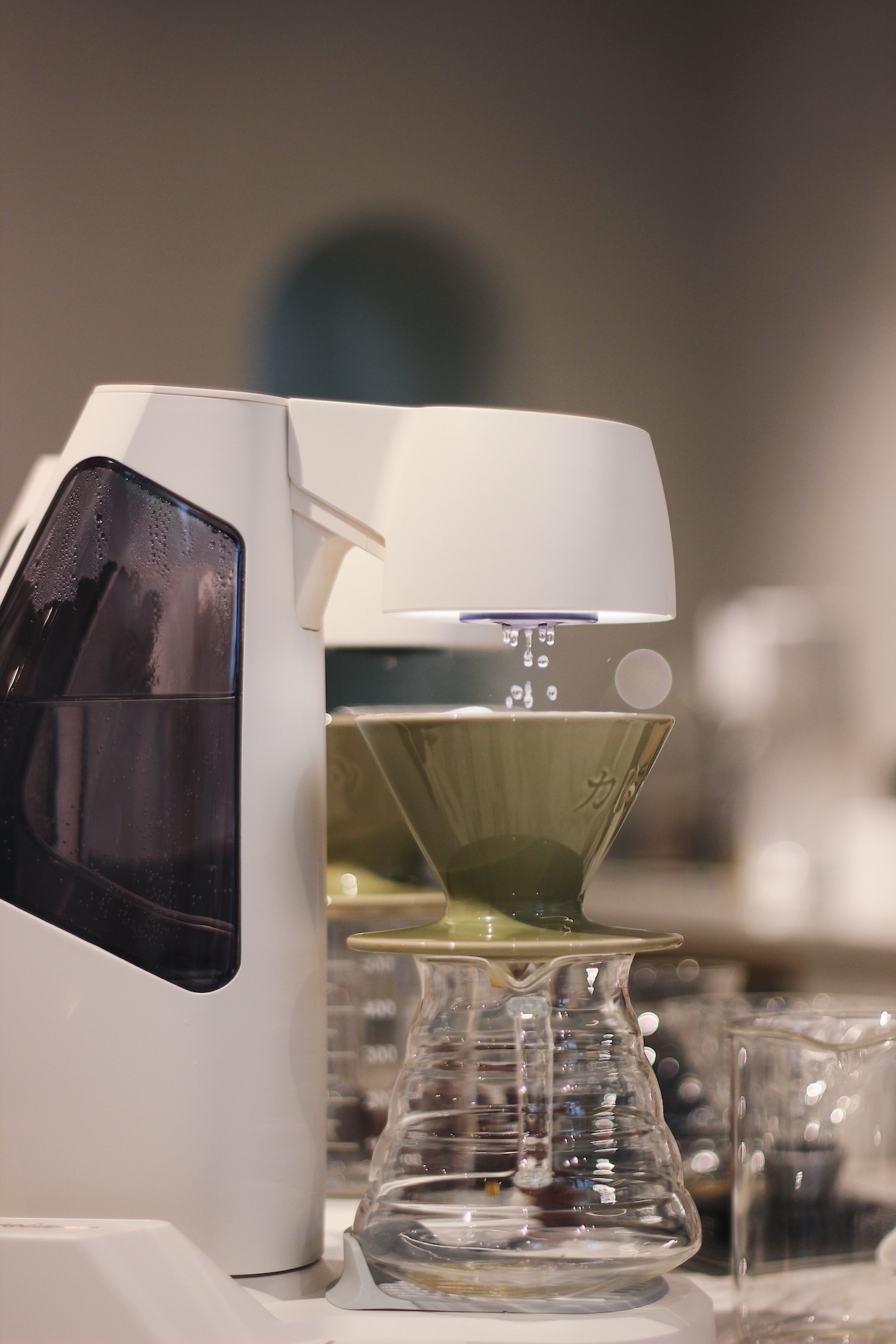 Hiroia Targets Cafes with the Samantha II Automatic Pourover