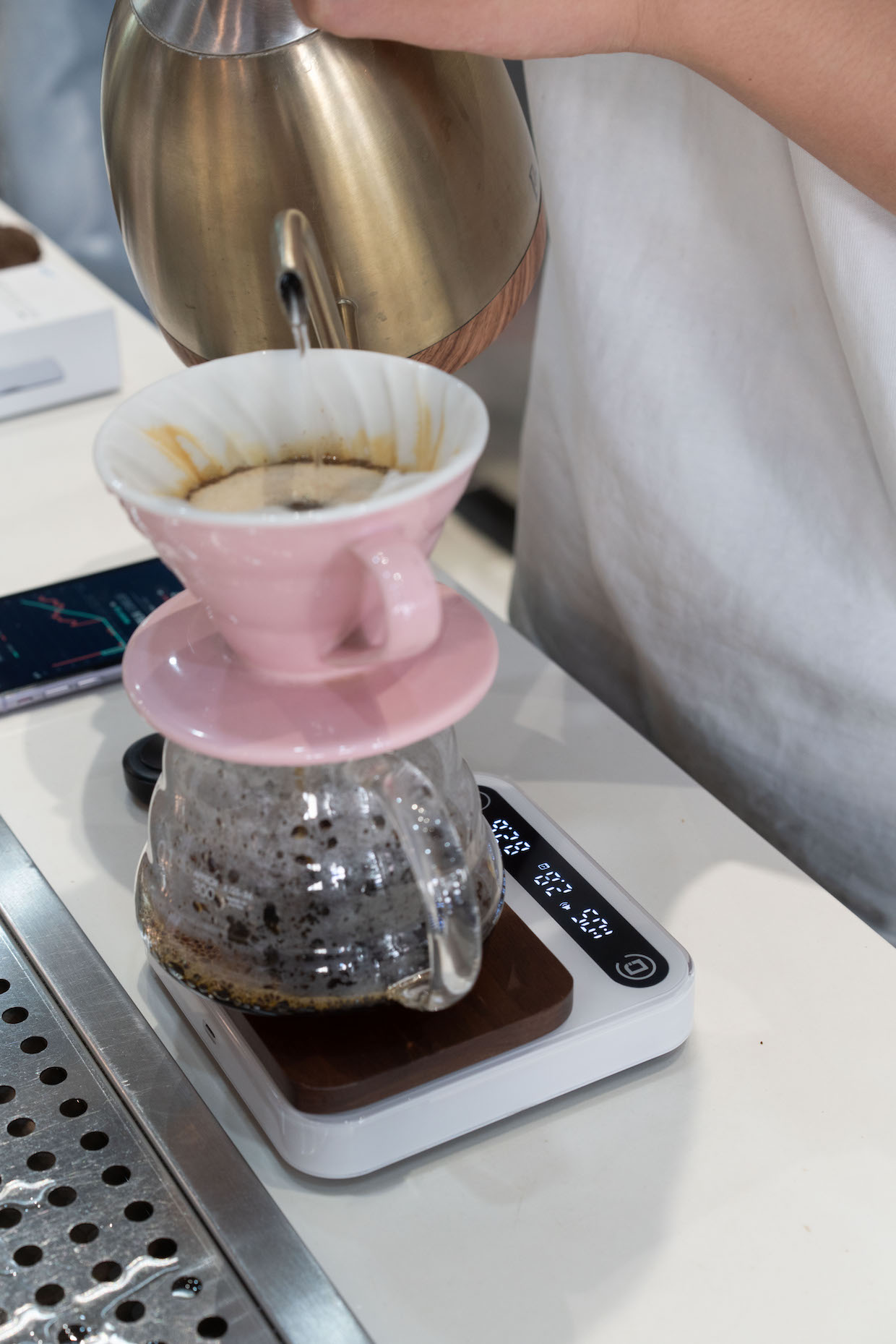 The DiFluid Brew Control System Digitizes Coffee from Roast to