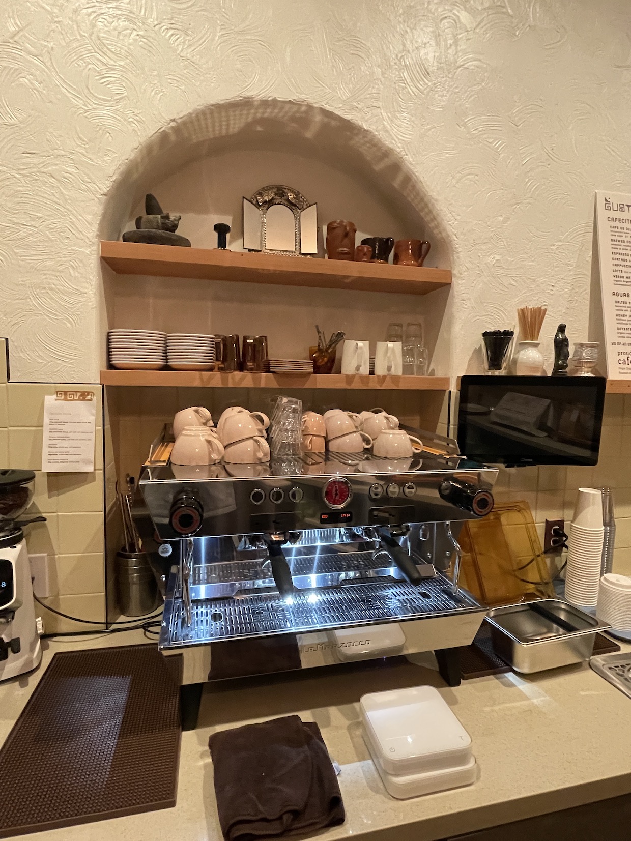 Cafe Cuate Gusto Bread Long Beach espresso