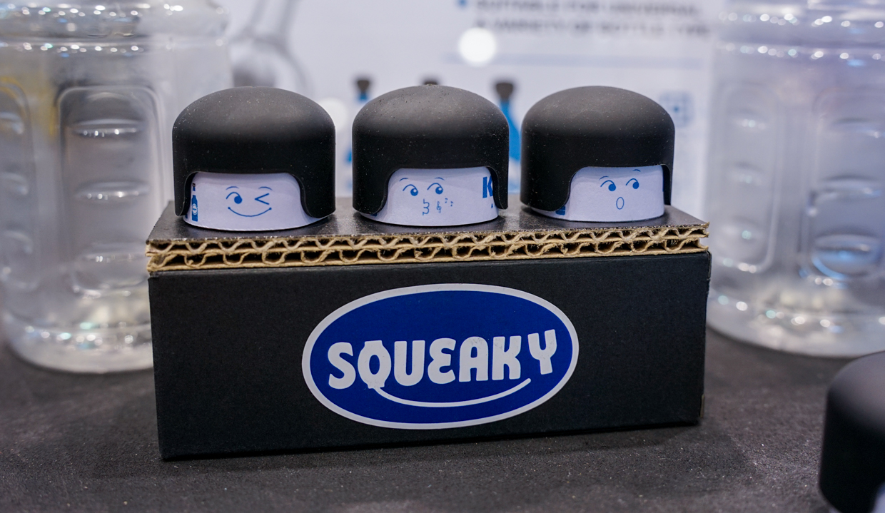 squeaky-5