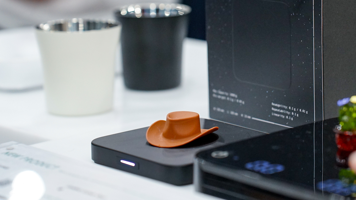 The New Acaia Umbra Lunar Goes The place Different Scales Can’t