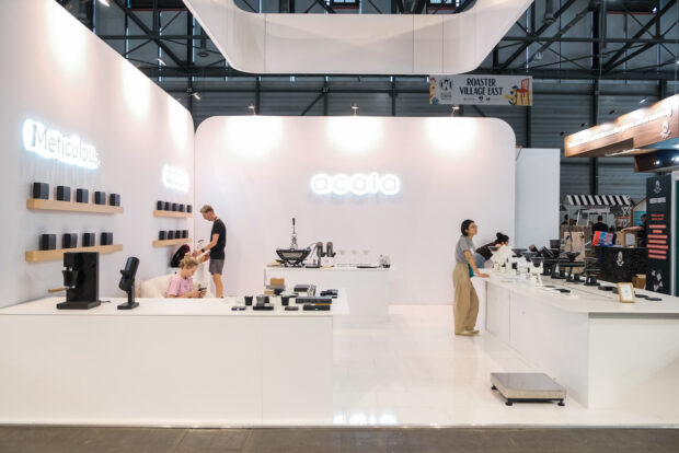 Artisan Acaia Cosmo