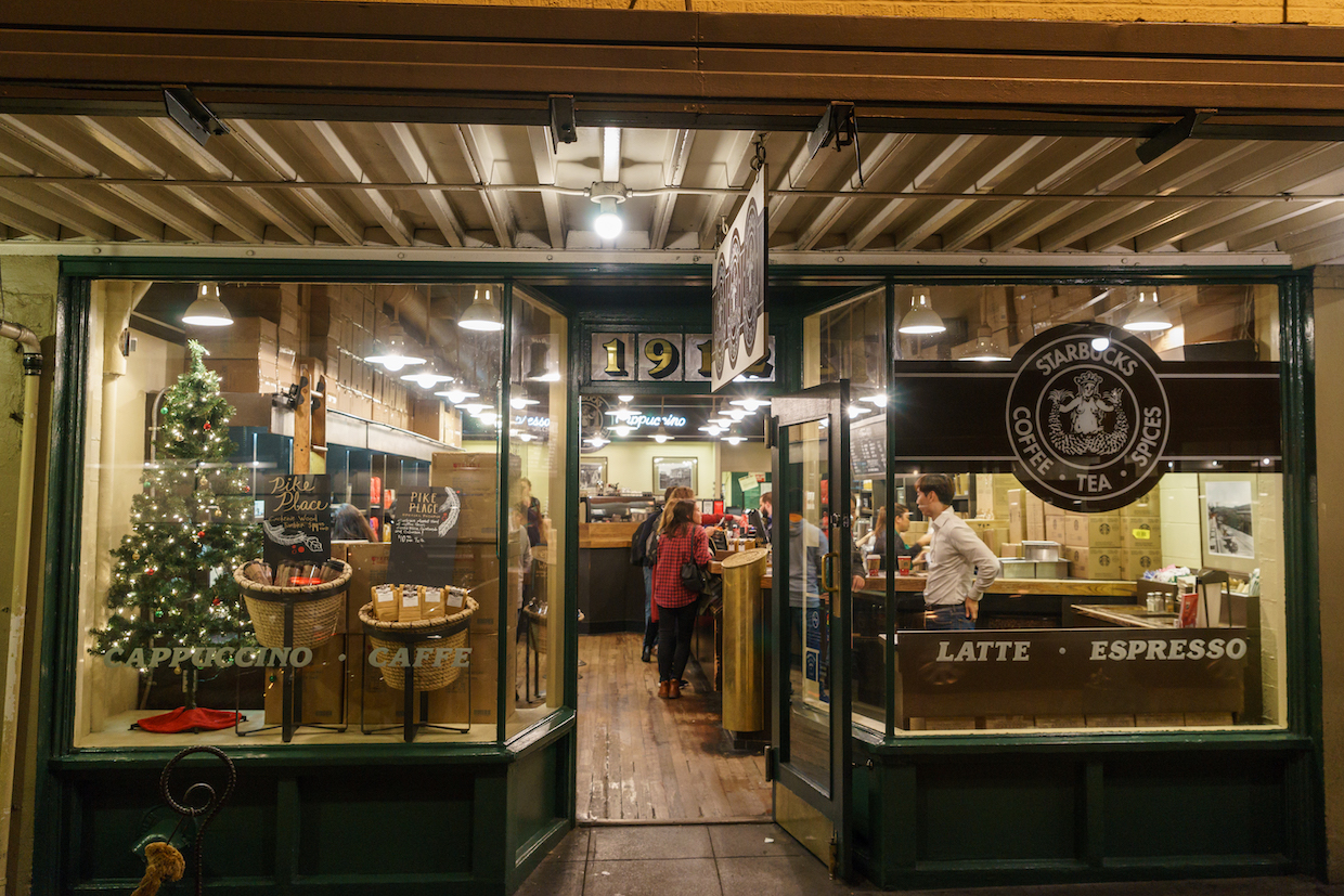 Starbucks_Seattle_PikePlace_1912