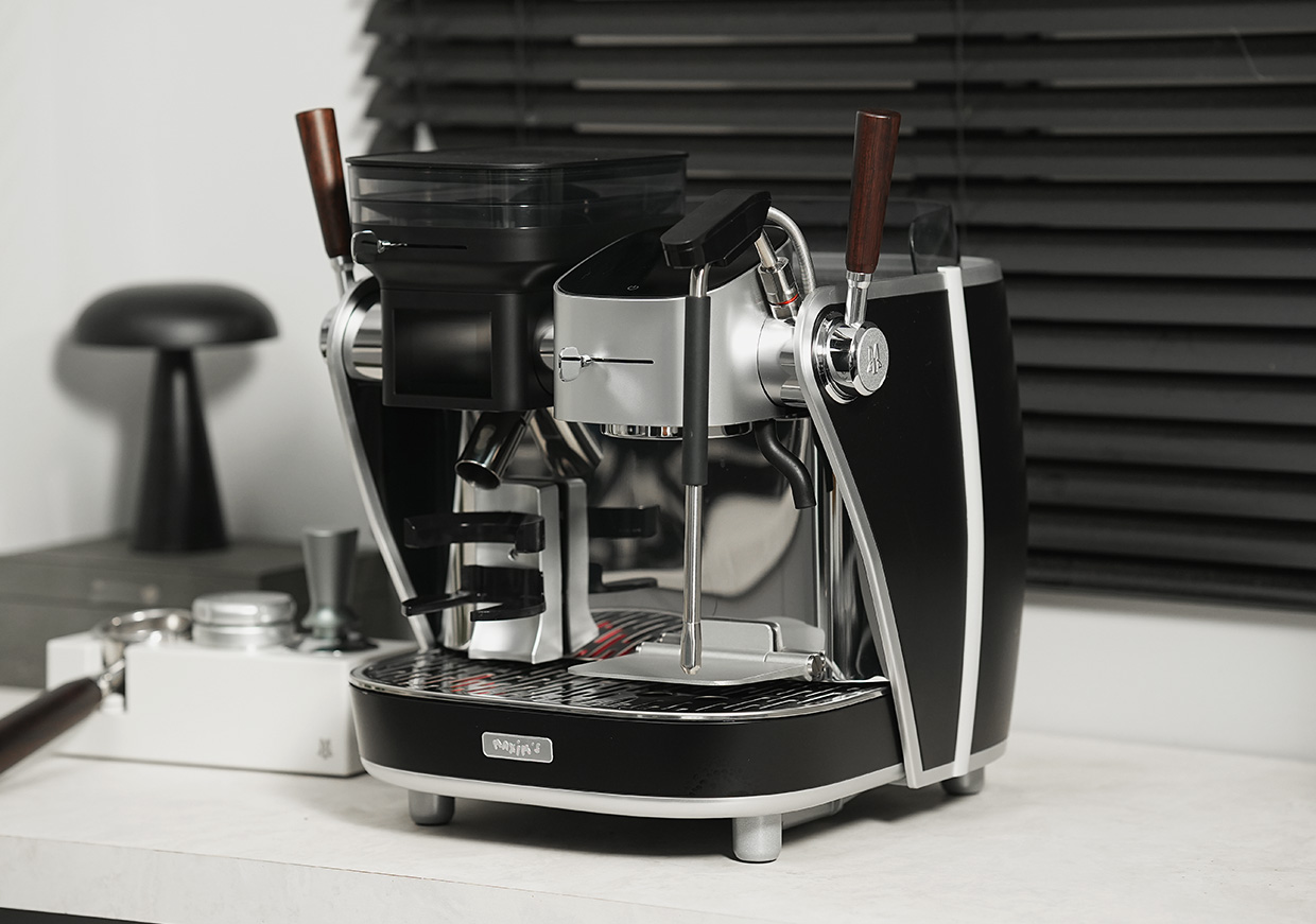 The Maxim's Seine X Offers a River of Features for Home Espresso