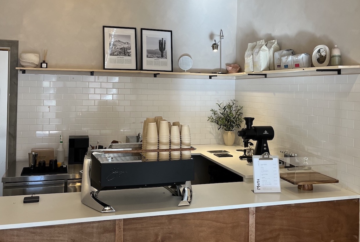 Barra Brings Sunshine Coast Vibes to Central Minneapolis