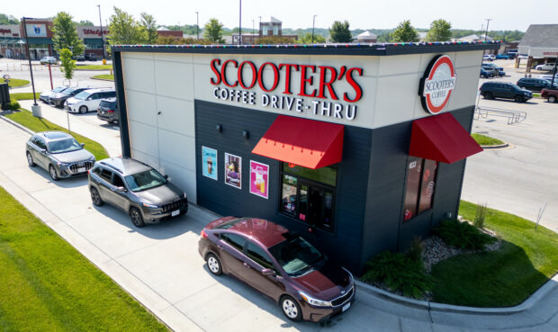 PHOTO-Scooters-Coffee-Kiosk-DriveThru