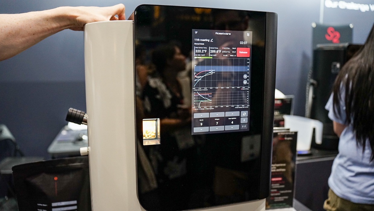 Eight Ounce Coffee Becomes Exclusive Stronghold Roaster Distributor in Canada