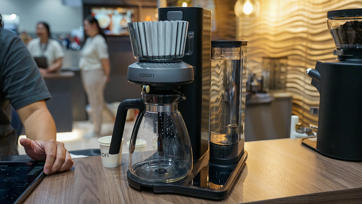 Cosori Shakes Up Automated Home Pourovers with the Juni Brewer