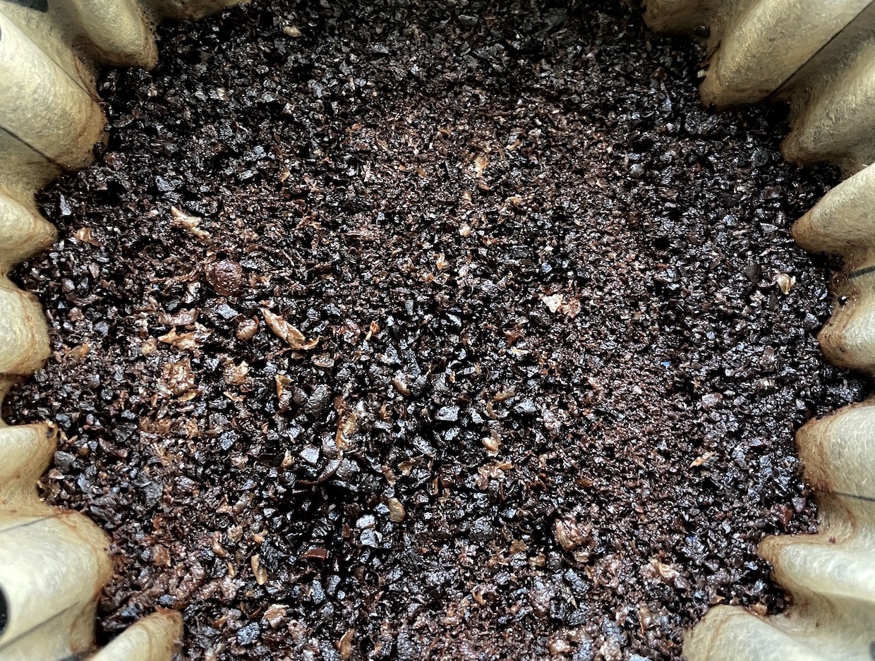 Korean Researchers Turn Wet Coffee Grounds Into Biochar in 90 Seconds