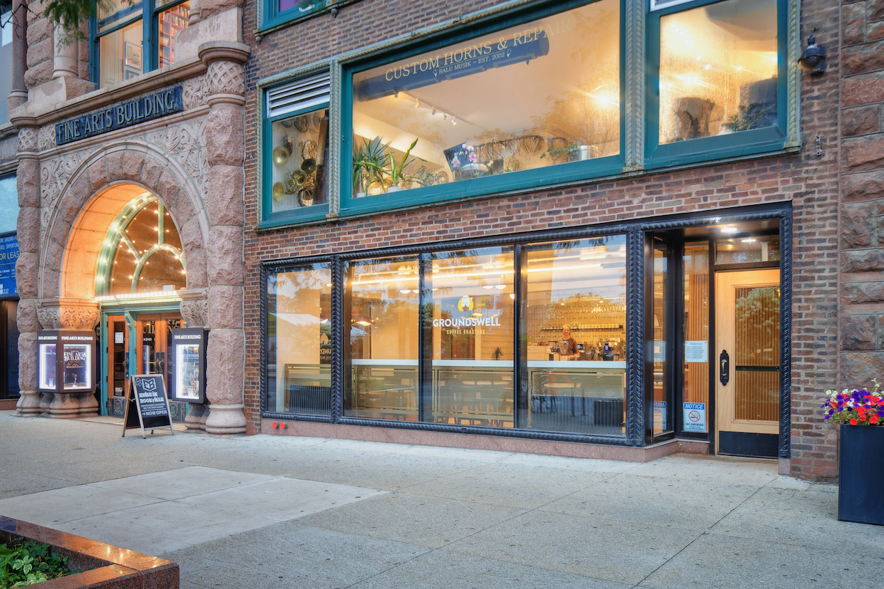 Groundswell Coffee Chicago Fine Arts Building exterior